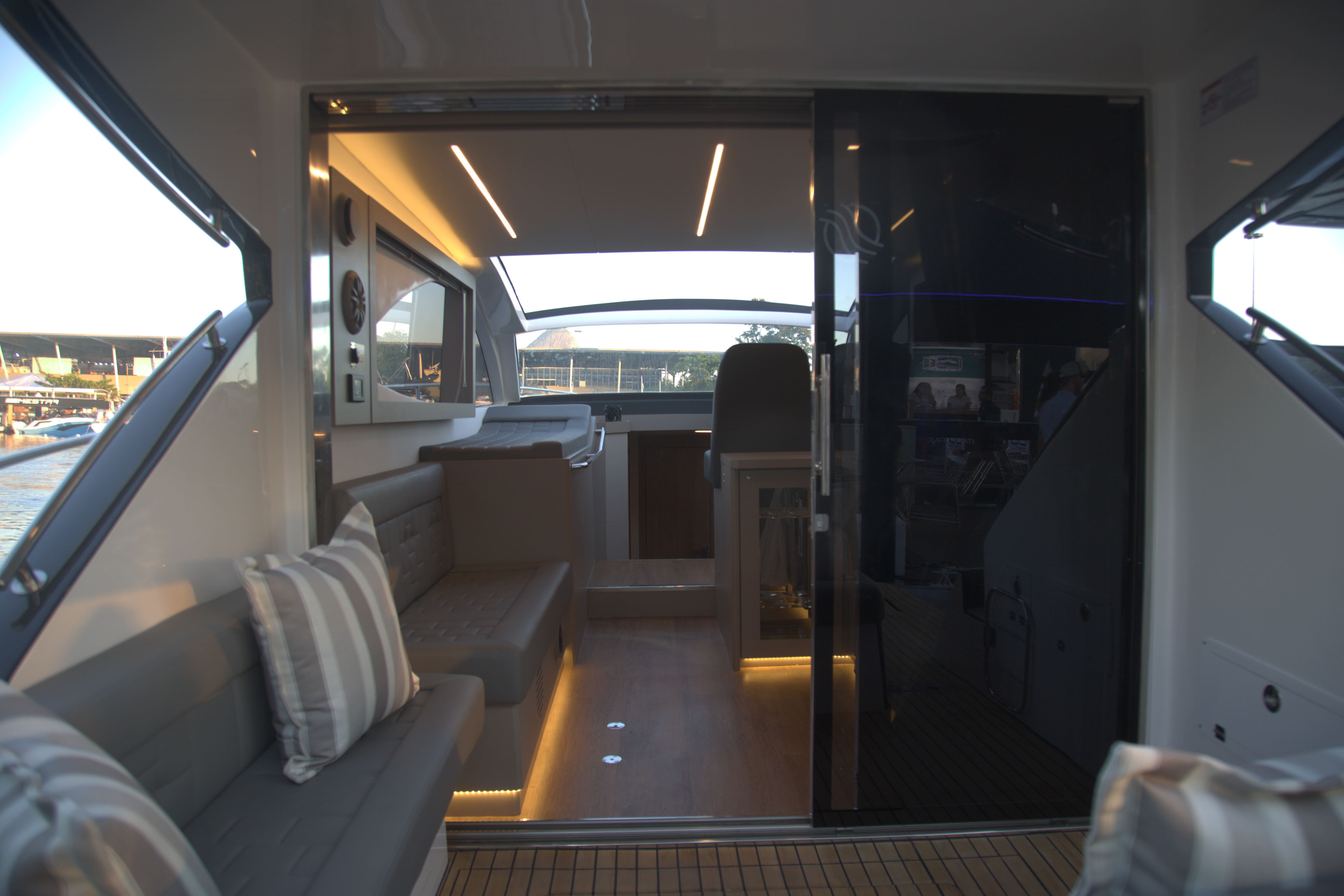 Três diferenciais de cada barco exposto da Solara Yachts no Rio Boat Show